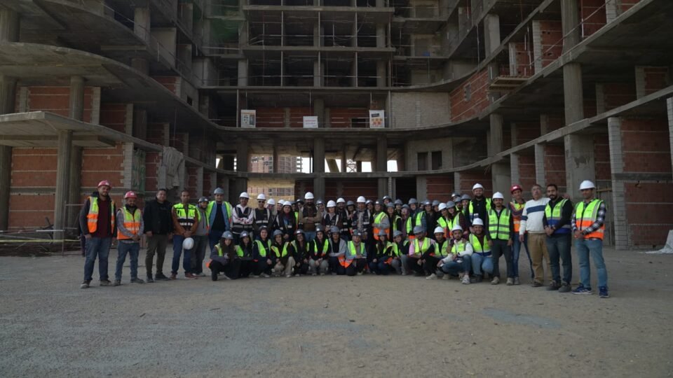 زيارة طلاب هندسة رادكس لمشروع Agile بالعاصمة الإدارية